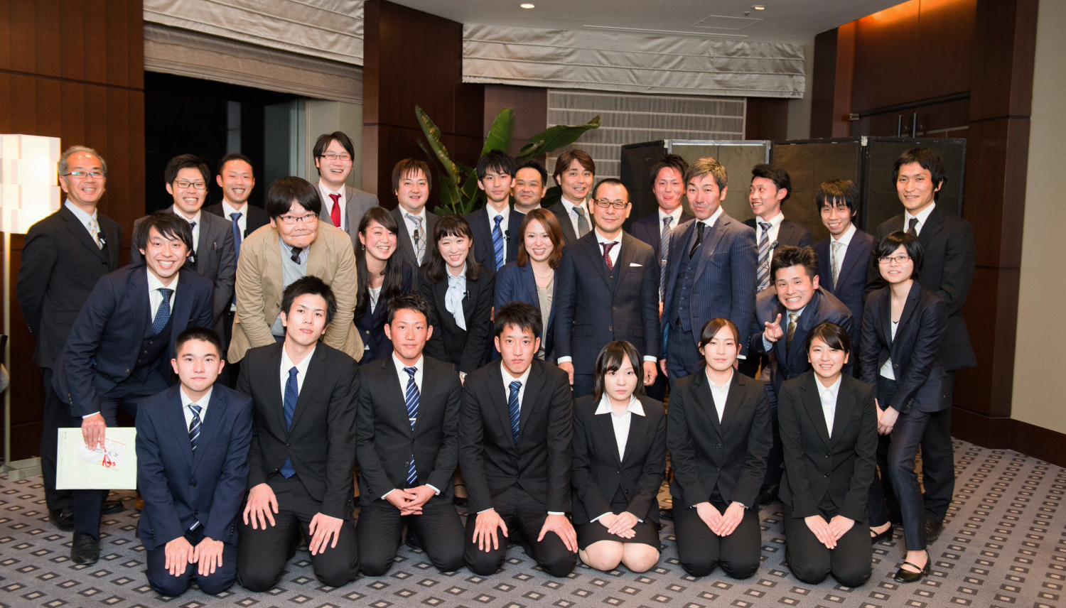 エクセリ集合写真 株式会社エクセリ社員の集合写真